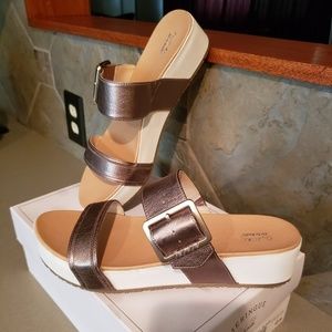 NNW, Dr. Scholl's Platform Sandal